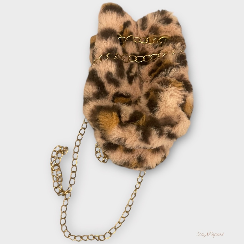 Trendy Leopard Faux Fur Shoulder Bag w/ Gold Chain Strap – Chic Winter Purse - Picture 7 of 12